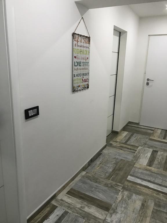 Apartment Ajla Tuzla Exterior foto